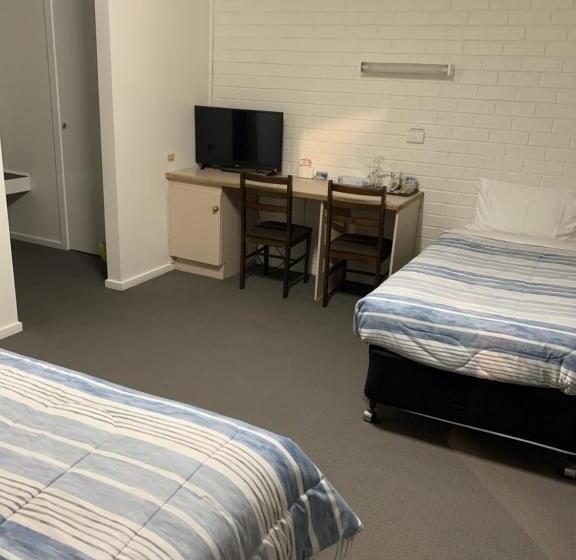 Номер Стандарт Трехместный, Kooweerup Motel