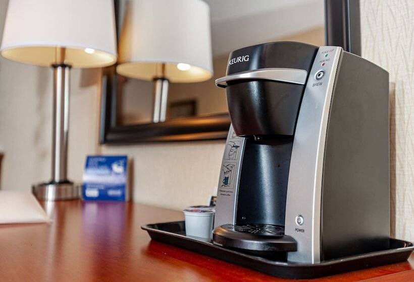 Люкс, Holiday Inn Express Hotel & Suites Clarington   Bowmanville, An Ihg