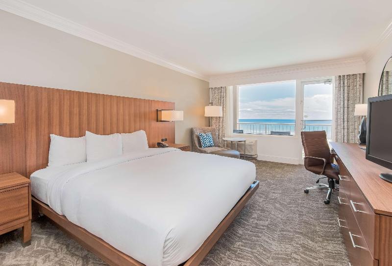 Номер Deluxe Кровать Кинг, Hilton Pensacola Beach