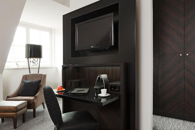 Номер Deluxe, Steigenberger Icon Grandhotel Handelshof Leipzig