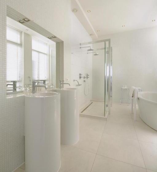 Suit Deluxe, Van Der Valk Theaterhotel De Oranjerie