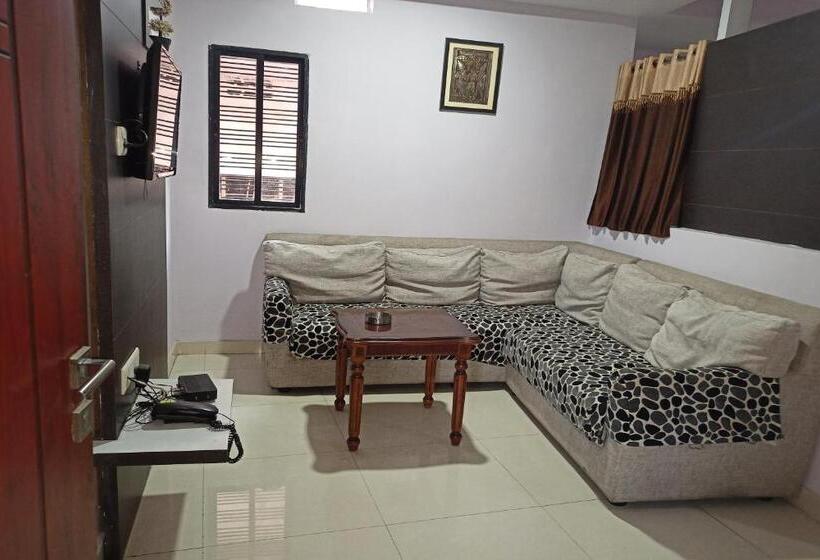 Королевский Люкс, Jmd International Katihar