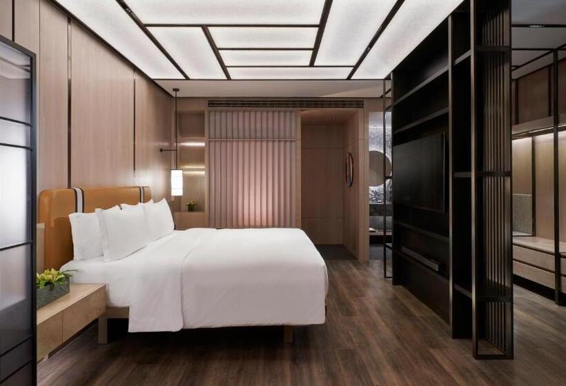 اتاق استاندارد با تخت بزرگ, Okura Manila