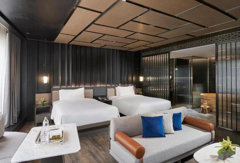اتاق لوکس با تخت بزرگ, Okura Manila