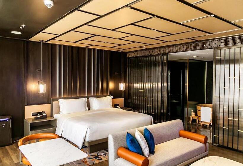 اتاق لوکس, Okura Manila