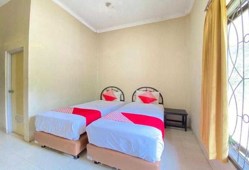 Номер Deluxe, Super Oyo Flagship 90644 Cottage Nalendra Nuansa Nusantara