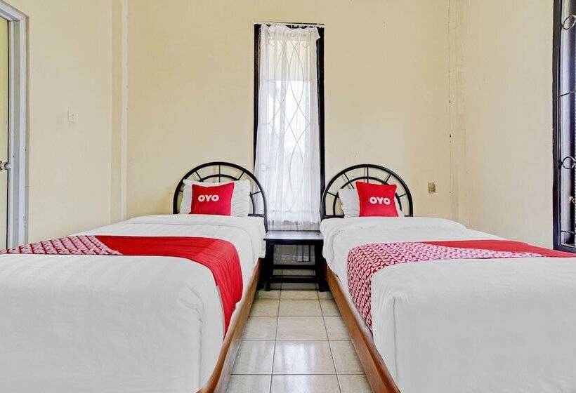 Номер Deluxe, Super Oyo Flagship 90644 Cottage Nalendra Nuansa Nusantara