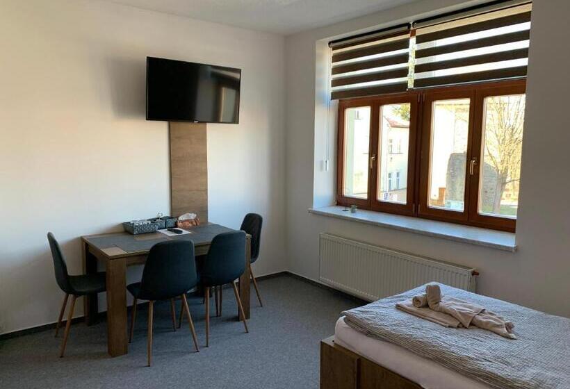 Family Suite, Kamrovec