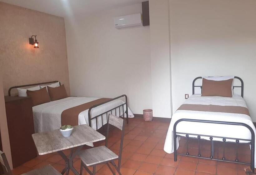コンフォートトリプルルーム, Casa De Las Flores Hotel Boutique