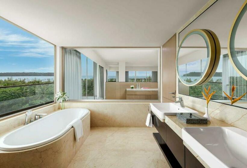 سوییت, Vivanta Goa, Miramar
