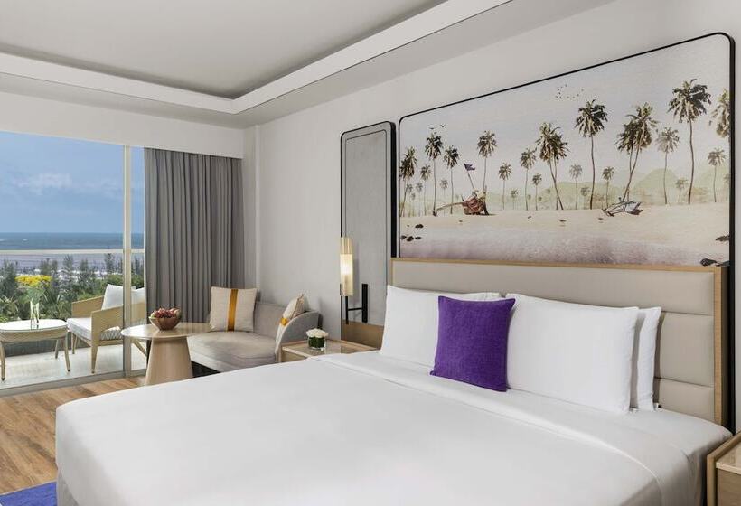 اتاق پرمیوم با چشم‌انداز دریا, Vivanta Goa, Miramar