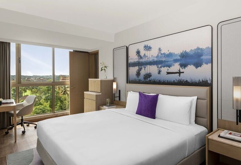 سوییت لوکس, Vivanta Goa, Miramar