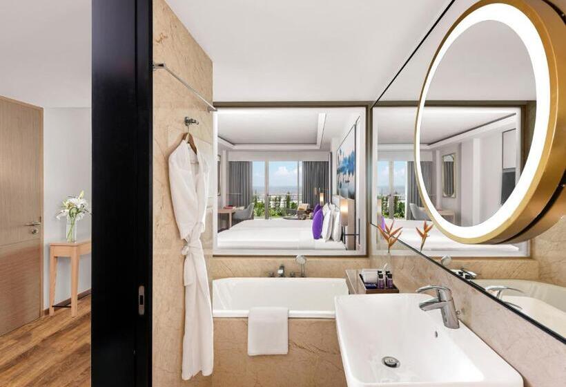 اتاق سوپریور با تخت بزرگ, Vivanta Goa, Miramar