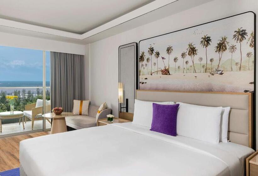 اتاق پرمیوم با چشم‌انداز دریا, Vivanta Goa, Miramar