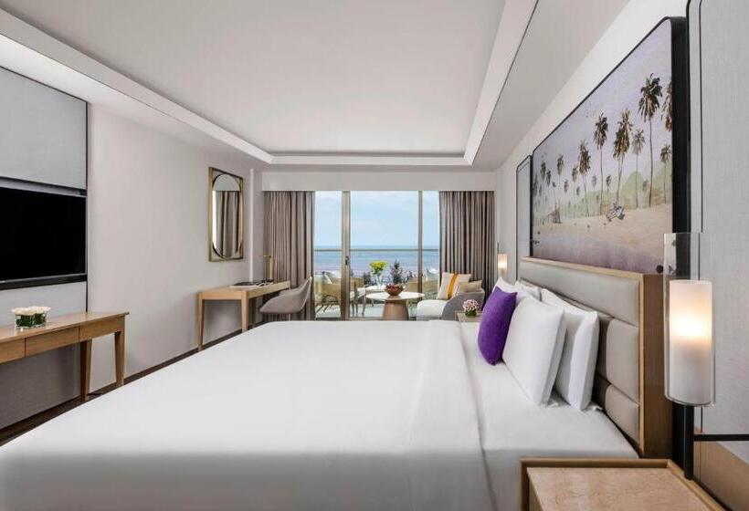اتاق پرمیوم با چشم‌انداز دریا, Vivanta Goa, Miramar