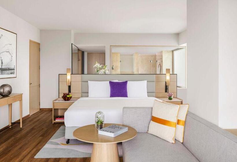سوییت, Vivanta Goa, Miramar