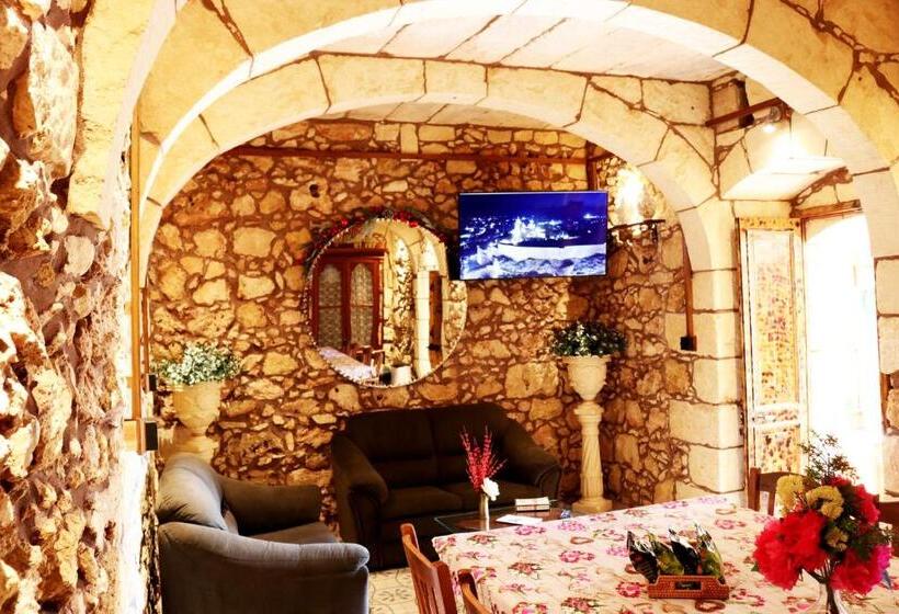 اتاق استاندارد با تخت بزرگ, Il Bàrraġ Farmhouse B&b   Gozo Traditional Hospitality