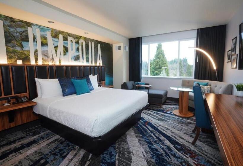Номер Deluxe Кровать Кинг, Seven Feathers Casino Resort
