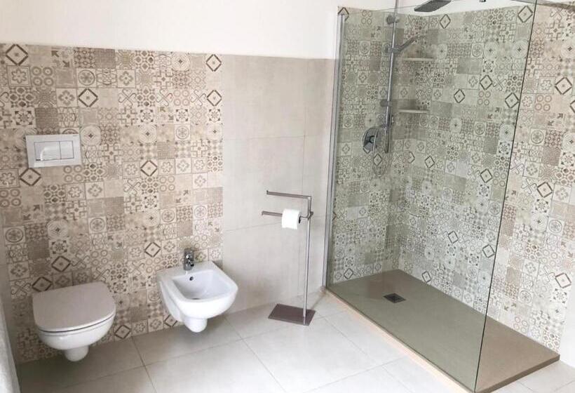 اتاق لوکس, Savelletri Miramare
