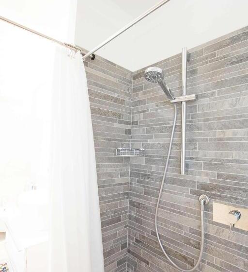 اتاق استاندارد, Carossi B&b