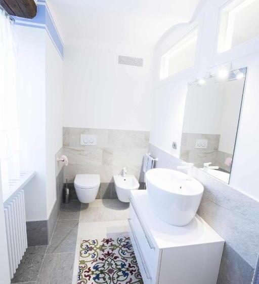 اتاق استاندارد, Carossi B&b