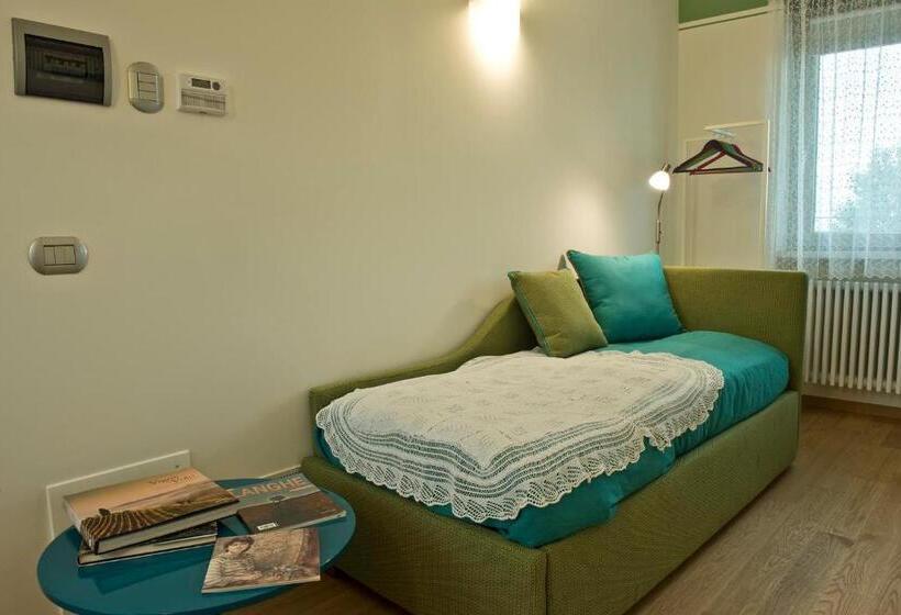 سوئیت 2 خوابه, Carossi B&b