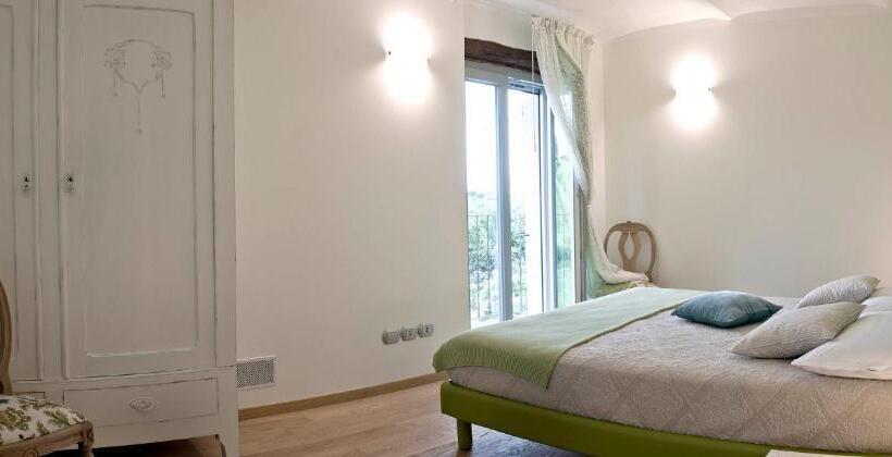 سوئیت 2 خوابه, Carossi B&b