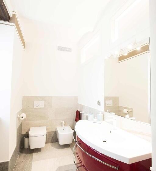 اتاق استاندارد, Carossi B&b
