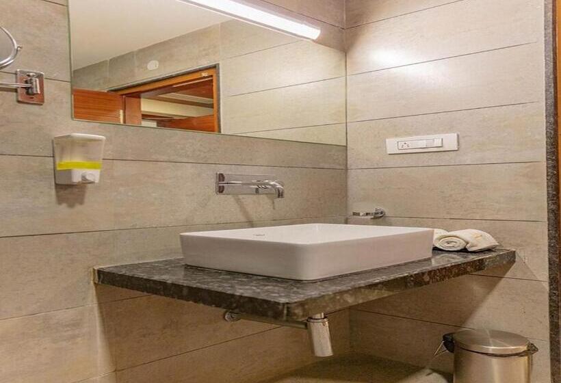 Семейный Номер, Ashok Inn