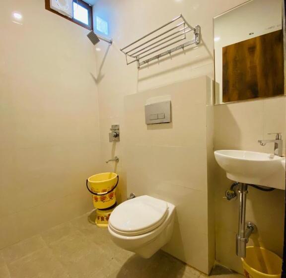 Quarto Deluxe, Khajanchi