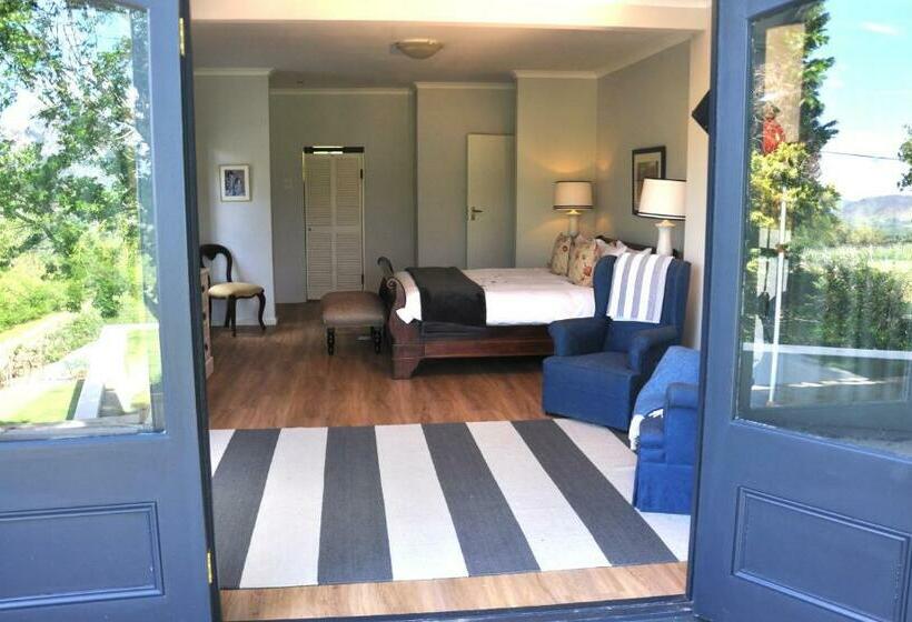 کابین, Blueberry Hill Cottages
