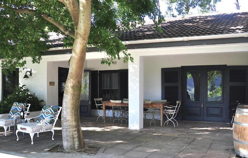 کابین, Blueberry Hill Cottages