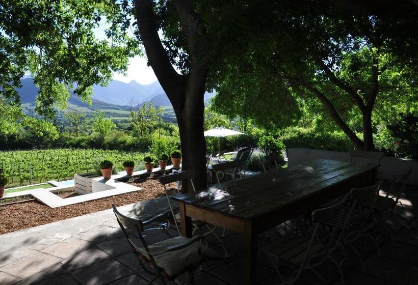 کابین, Blueberry Hill Cottages