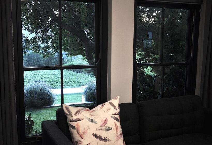 کابین, Blueberry Hill Cottages