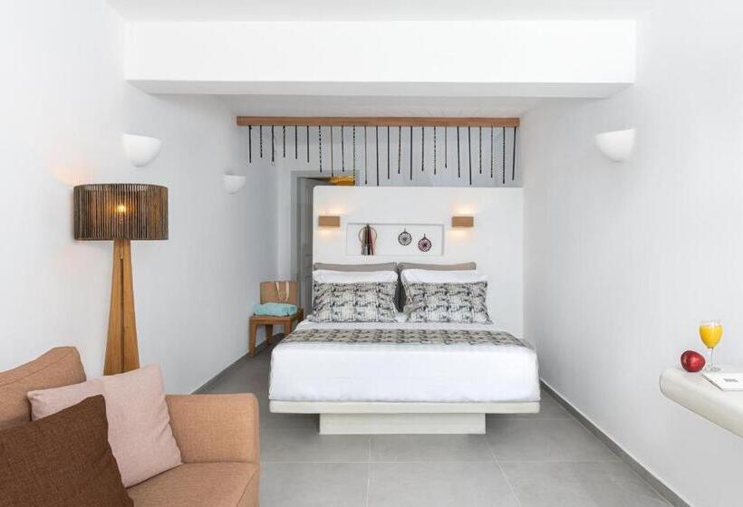 سوئیت با چشم‌انداز, Adamant Suites