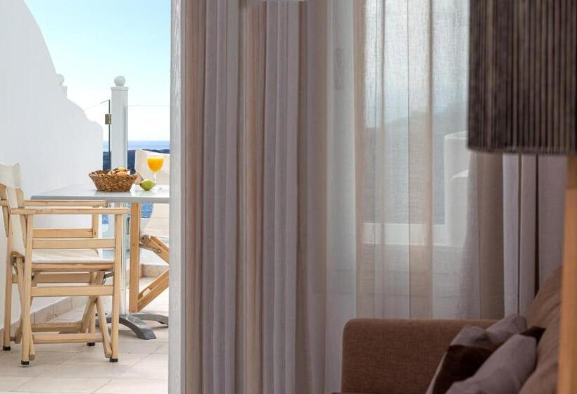 سوئیت با چشم‌انداز, Adamant Suites