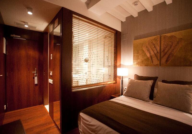 스탠다드 룸, Carrís Casa De La Troya