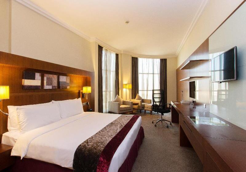 Номер Премиум, Holiday Inn Abu Dhabi, An Ihg