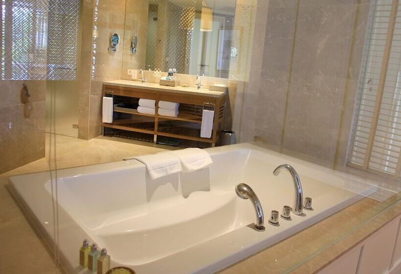 Люкс Клуб, Intercontinental Hua Hin Resort, An Ihg