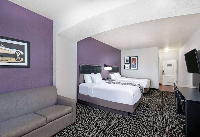 سوییت لوکس, La Quinta By Wyndham Bowling Green