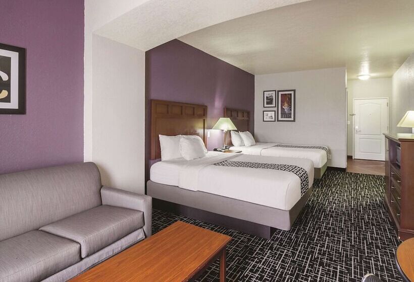 سوییت لوکس, La Quinta By Wyndham Bowling Green