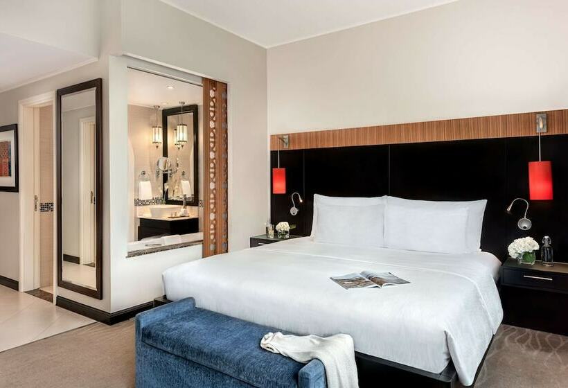 Номер Премиум, Oaks Ibn Battuta Gate Dubai