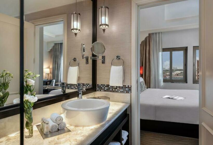 Люкс Real 2 Спальни, Oaks Ibn Battuta Gate Dubai