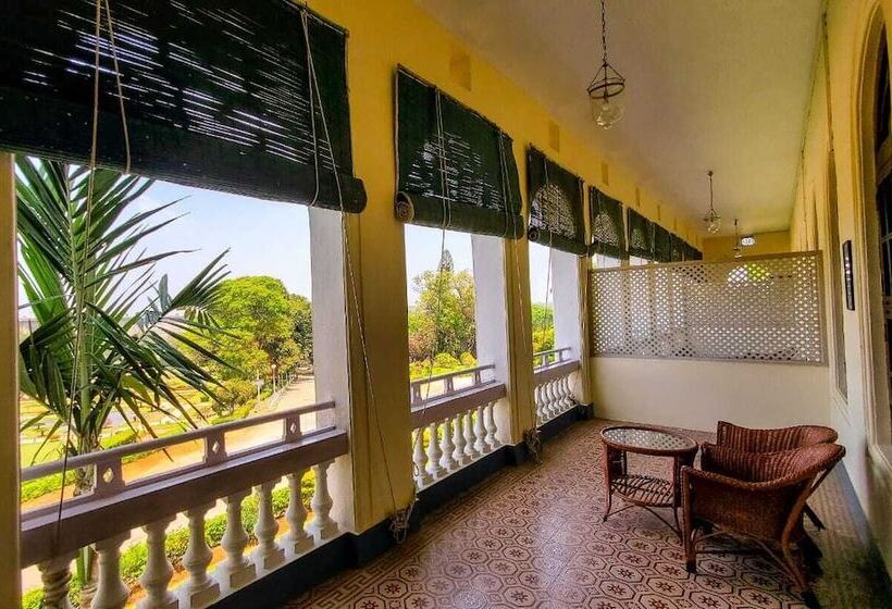 标准间, Royal Orchid Brindavan Garden Mysore