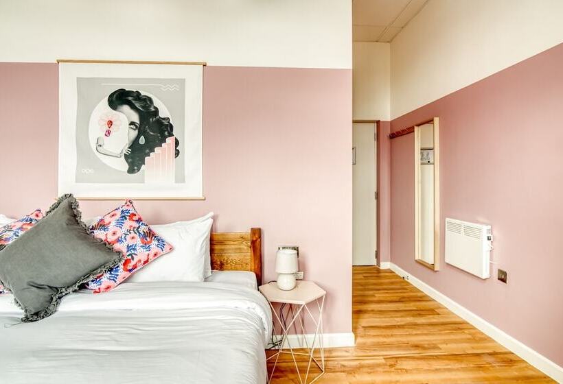 Номер Стандарт, Ph Hostel Birmingham