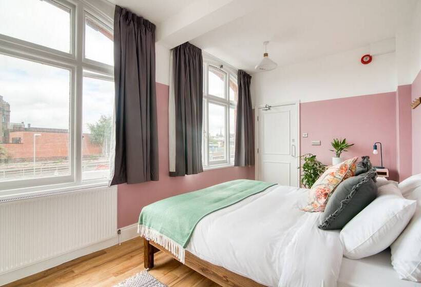 Номер Стандарт, Ph Hostel Birmingham