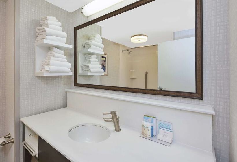 Номер Стандарт, Hampton Inn & Suites Wells Ogunquit