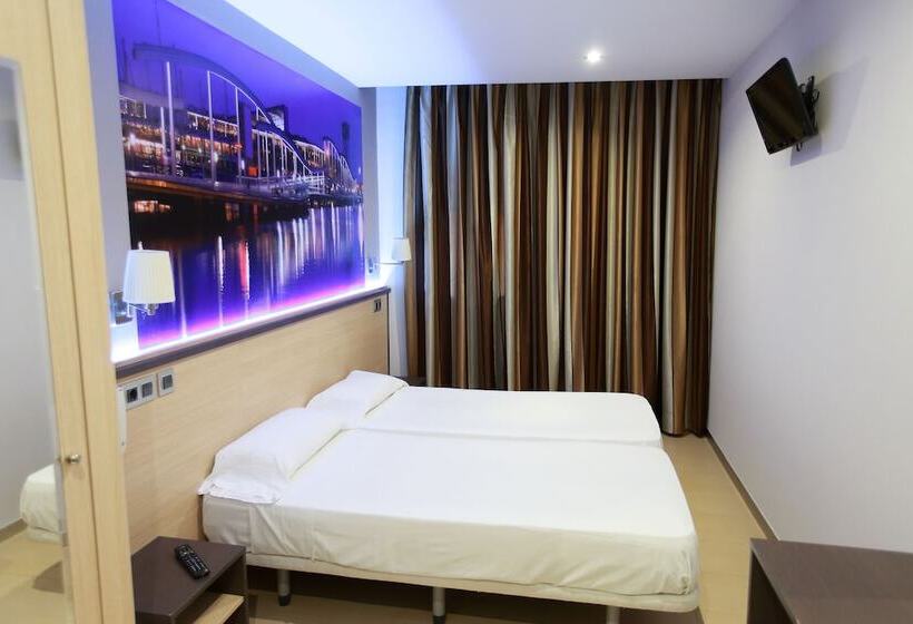 اتاق استاندارد با چشم‌انداز, Hostal Las Flores Ramblas