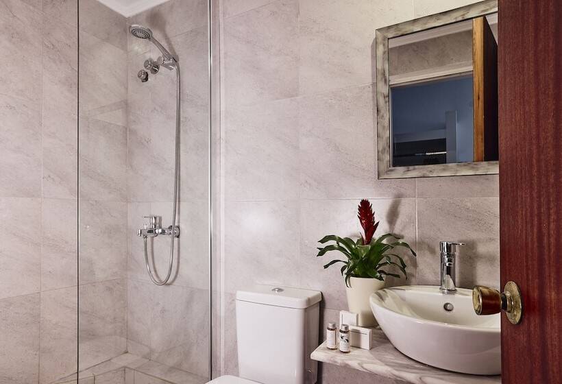 Quarto Comfort, Capetan Giorgantas