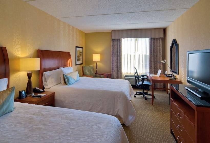 Номер Премиум, Hilton Garden Inn Lakewood